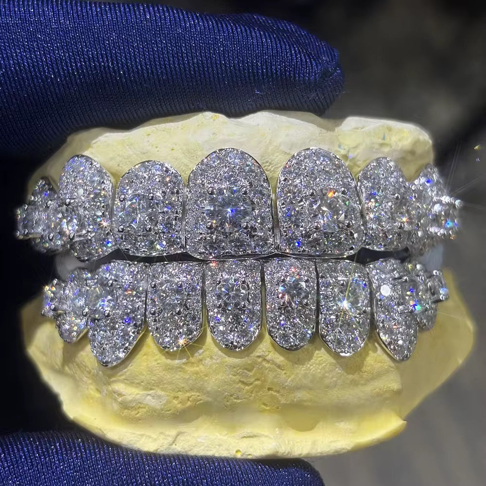 Moissanite Jumbo Solitaire Pointer Perm cuts 8 Top 8 Bottom Grillz